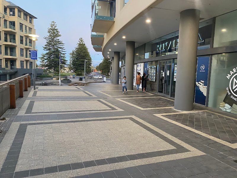 Marina Pier photo 10