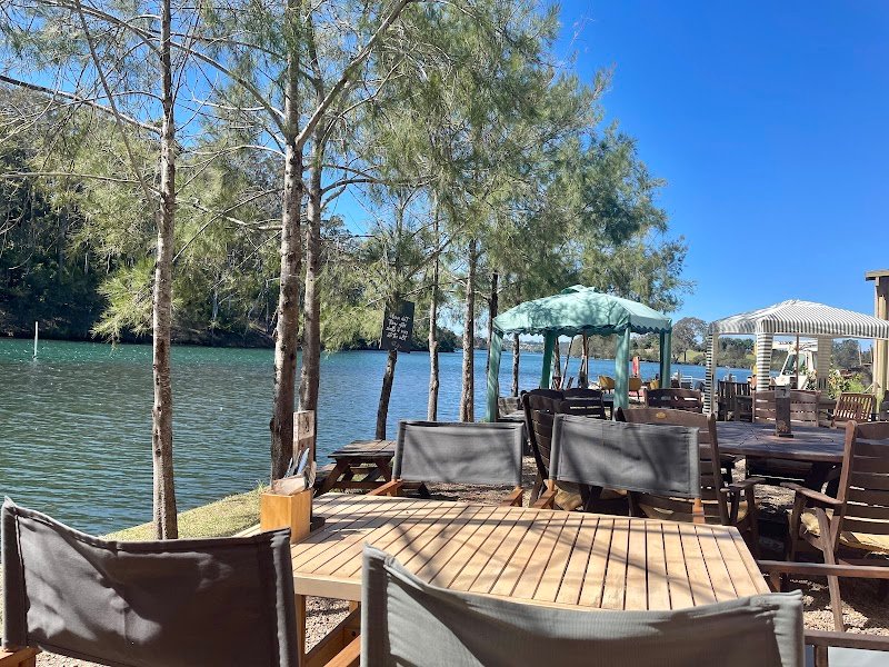 THE OYSTER FARMERS DAUGHTER photo 9